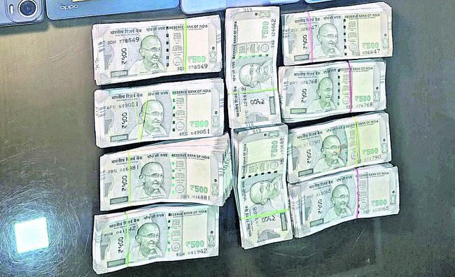 దొంగతనాల్లో నిందితుల అరెస్టు 1