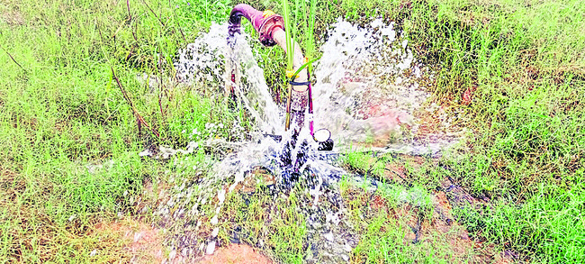 ● పొంగుతున్న పాతాళ గంగ 
1