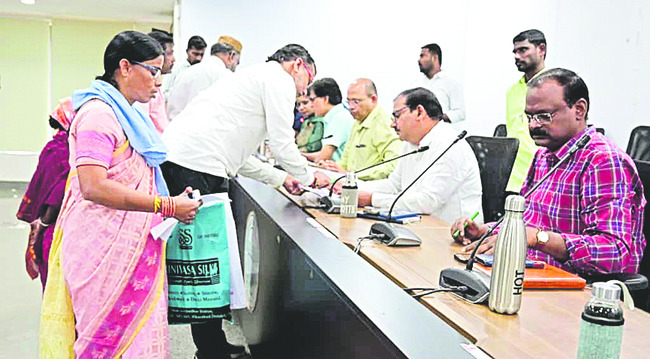 శాస్త్రవేత్తల సూచనలు పాటించాలి 1