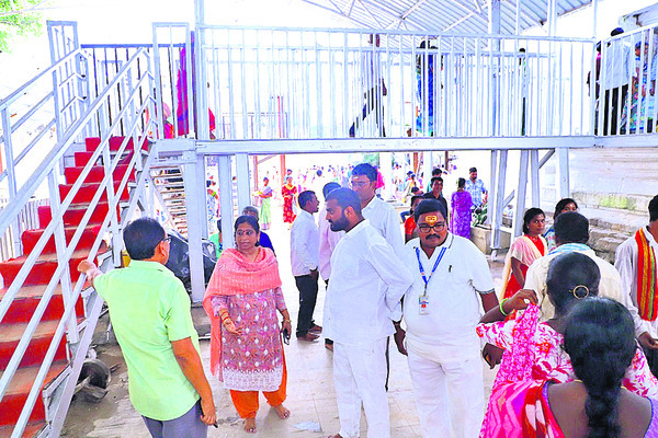 ప్రసాదాల కౌంటర్   ప్రారంభం3