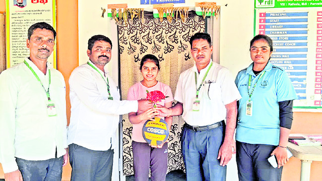 కుటుంబాలతో కలిసి  ధర్నా చేస్తాం
2