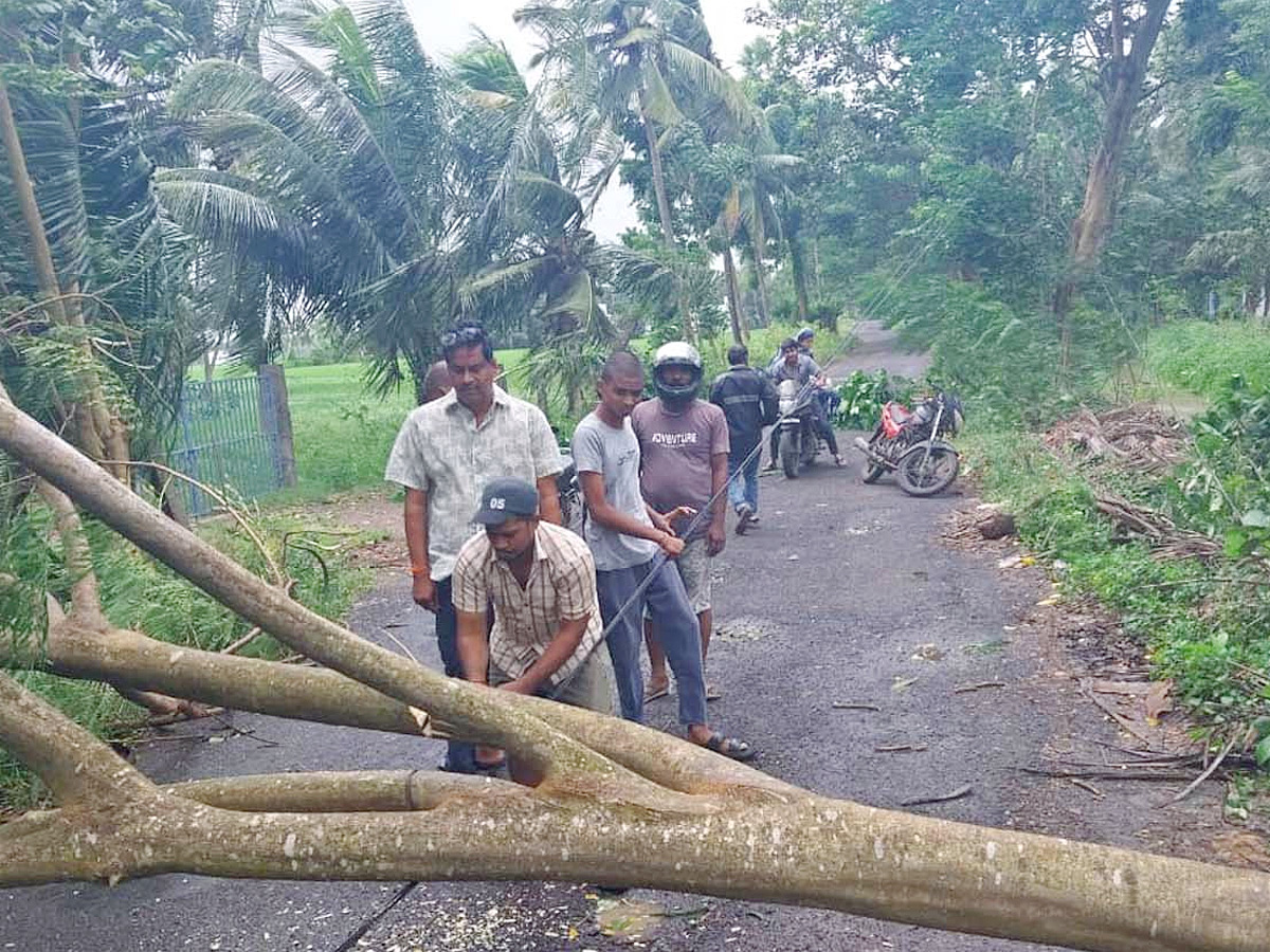 Cyclone Montha Slams AP Coast Photos11