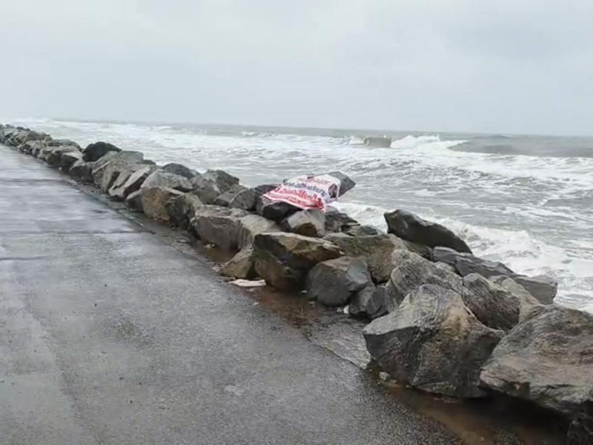 Montha Cyclone : Dangerous Situation at Uppada Beach Road Kakinada10