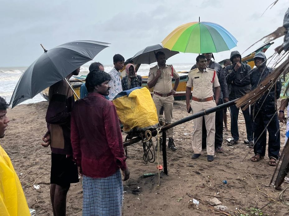 Montha Cyclone : Dangerous Situation at Uppada Beach Road Kakinada19