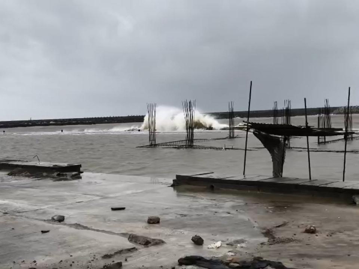 Montha Cyclone : Dangerous Situation at Uppada Beach Road Kakinada2