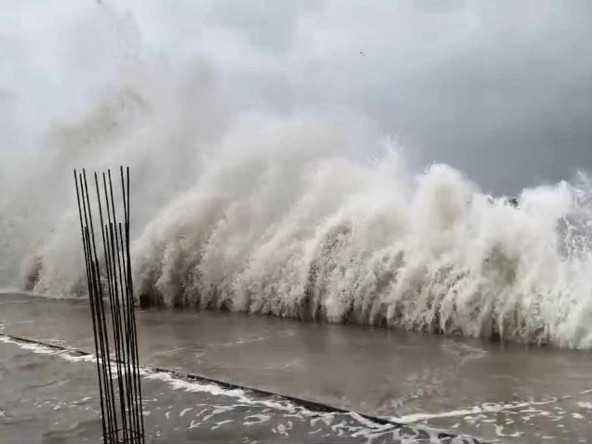 Montha Cyclone : Dangerous Situation at Uppada Beach Road Kakinada3