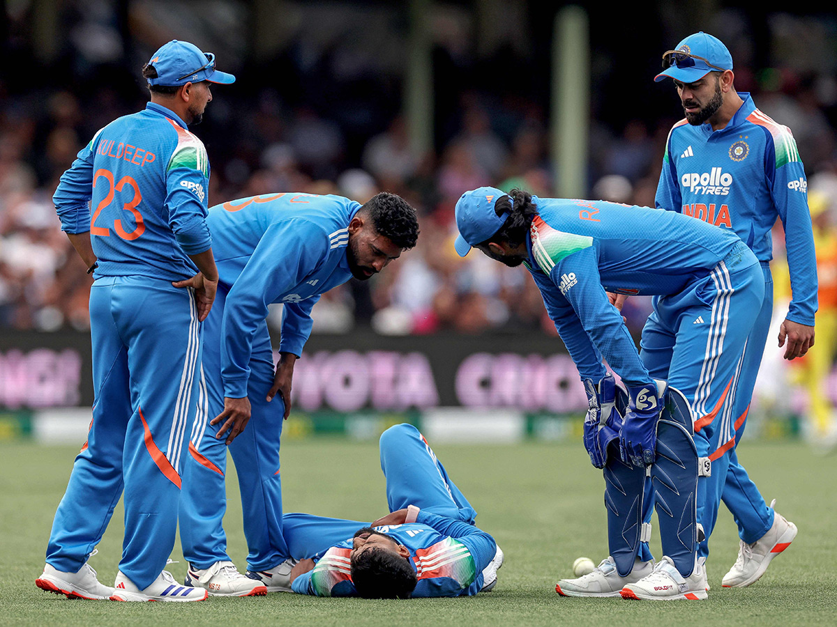 Shreyas Iyer taking a catch in which he was injured with a lacerated spleen1