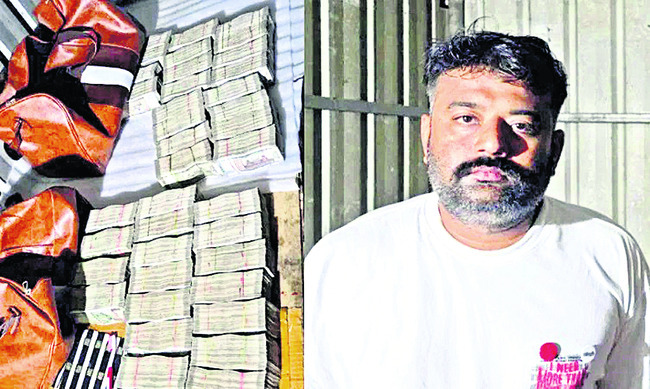 వాకర్ అడ్డువచ్చి.. ఇద్దరు బలి   1