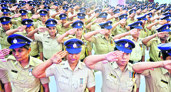 డ్రగ్స్ దందా మీకు తెలుసు, దానిని అరికట్టాలి1