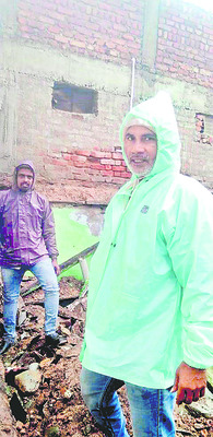 కూలిన గృహాలు 1