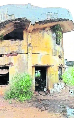 జీవనోపాధికి ప్రశాంత సాగరం బాటలు వేస్తుంది. ప్రధానంగా మత5