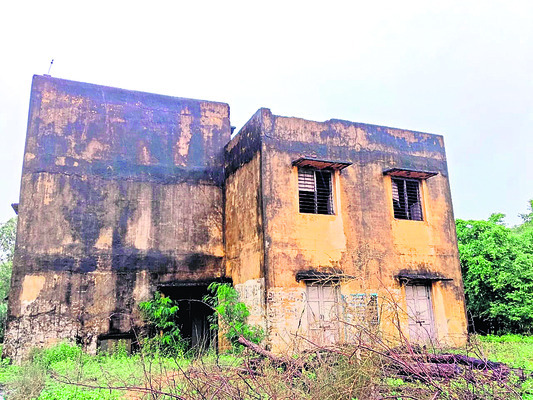 జీవనోపాధికి ప్రశాంత సాగరం బాటలు వేస్తుంది. ప్రధానంగా మత2