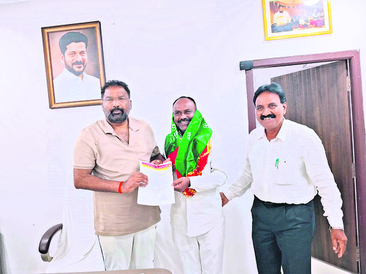 చెరువులను కాపాడాలని మంత్రికి వినతి2