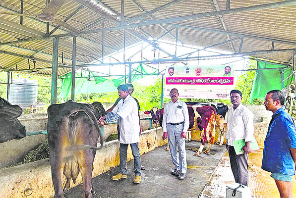 కేజీబీవీని సందర్శించిన  రాష్ట్ర బృందం 
2