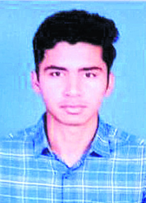 ఆటో బోల్తా: పలువురికి గాయాలు1