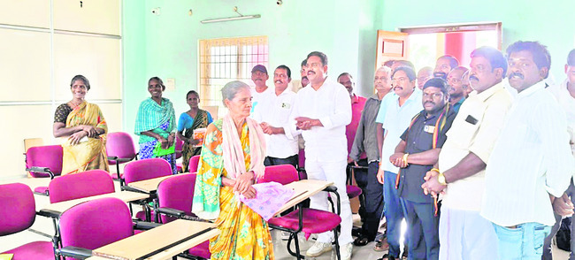 హడలెత్తించిన మోంథా5