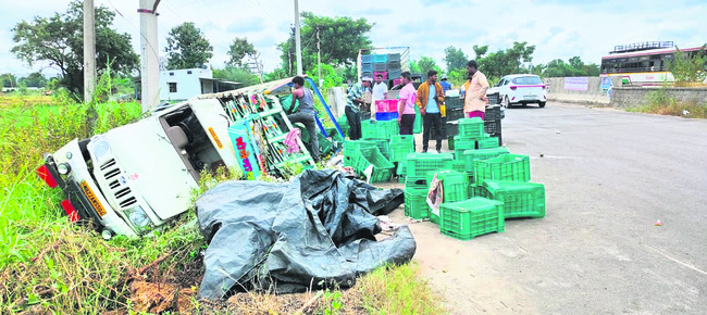 ఆర్మూర్లో పోలీసుల తనిఖీలు
1