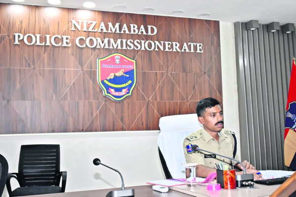 పారదర్శకంగా కేసులను విచారించాలి 1