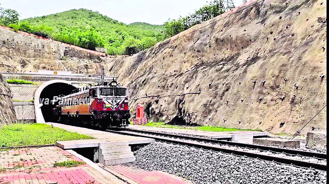 సొరంగ మార్గ ప్రయాణం ఎప్పుడో? 1