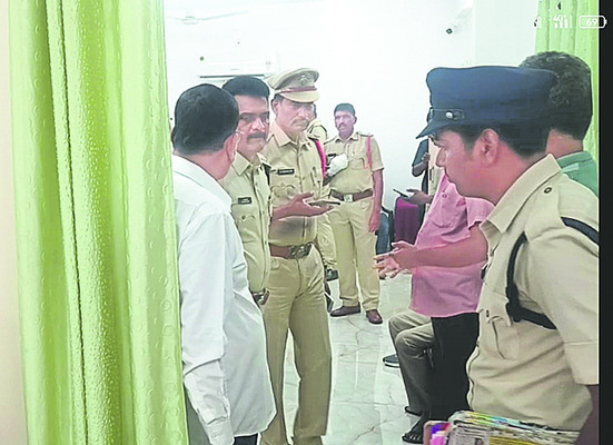 సిటిజన్ క్లబ్లో విస్తృత తనిఖీలు1