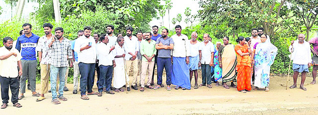 బద్దిపోచమ్మకు బోనం
1