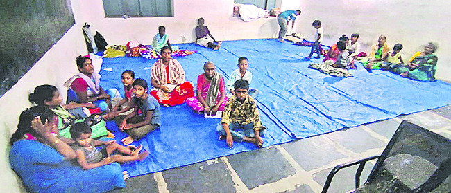 రైతులకు మోంథా గుబులు 1