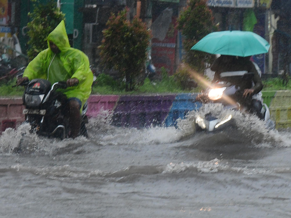 Cyclone Montha : Heavy Rainfall in Ongole10