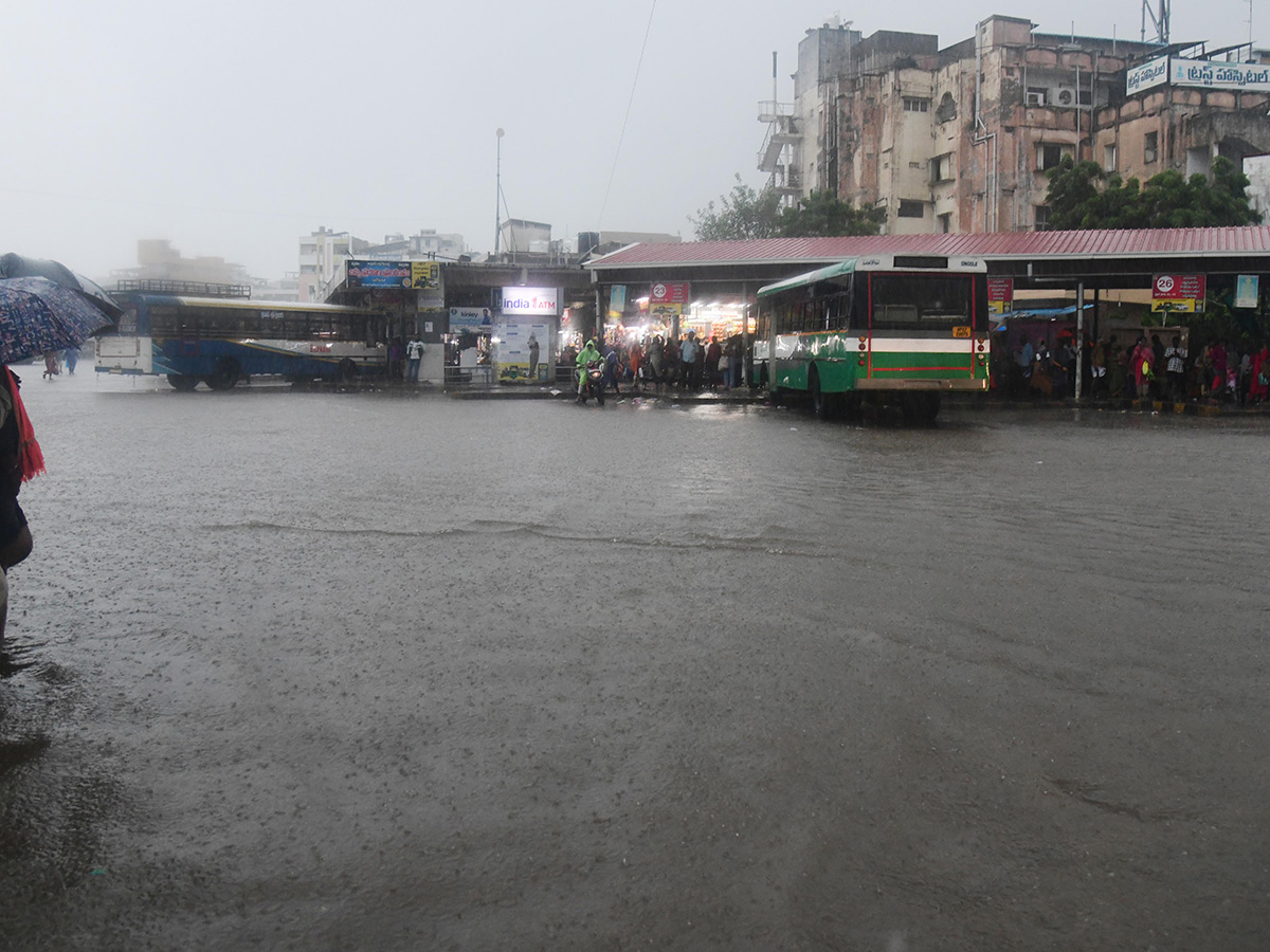 Cyclone Montha : Heavy Rainfall in Ongole24