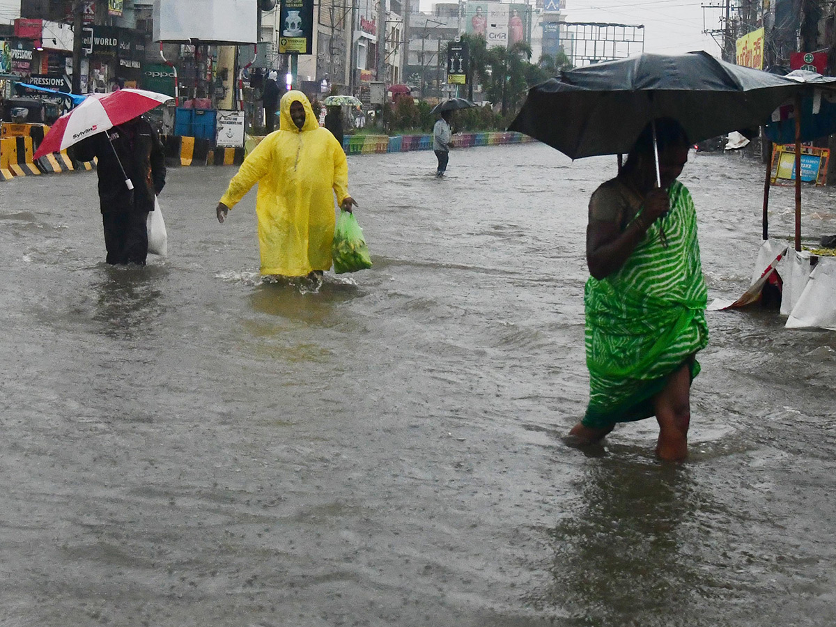 Cyclone Montha : Heavy Rainfall in Ongole27