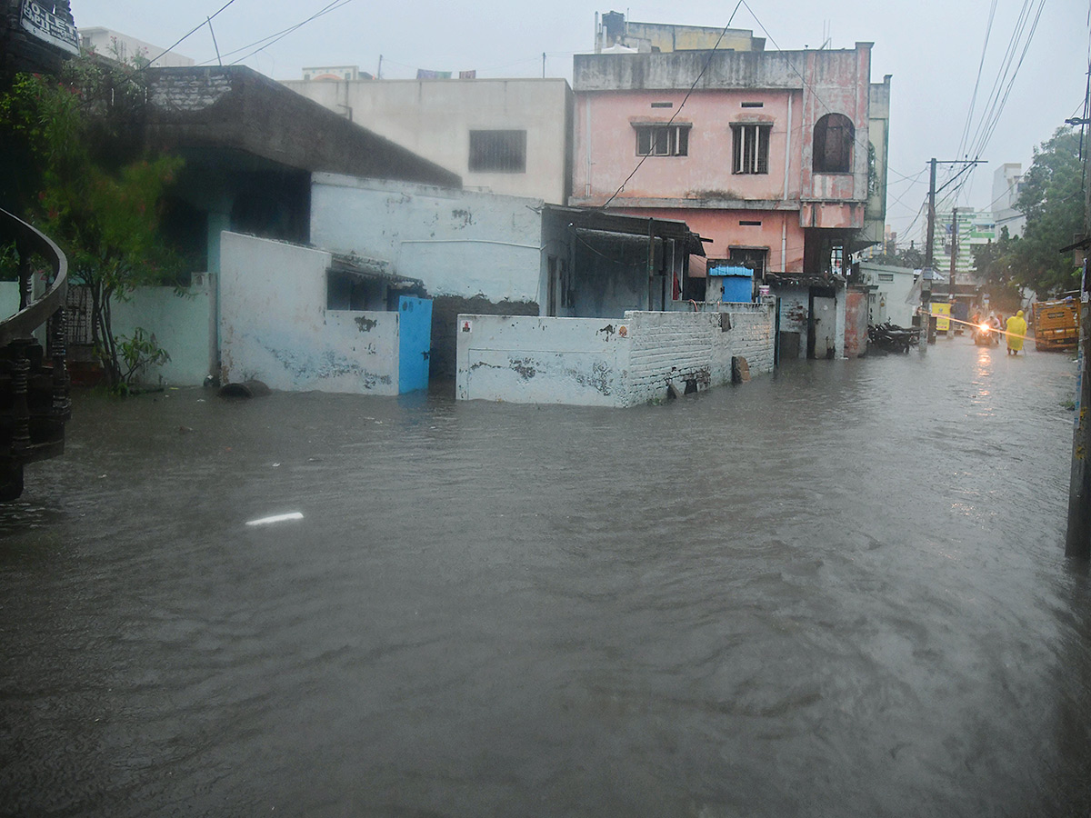 Cyclone Montha : Heavy Rainfall in Ongole31