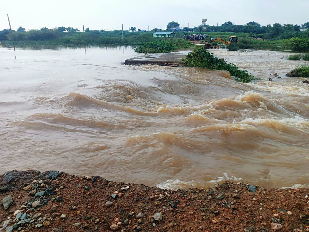 Cyclone Montha : Heavy Rainfall in Ongole9