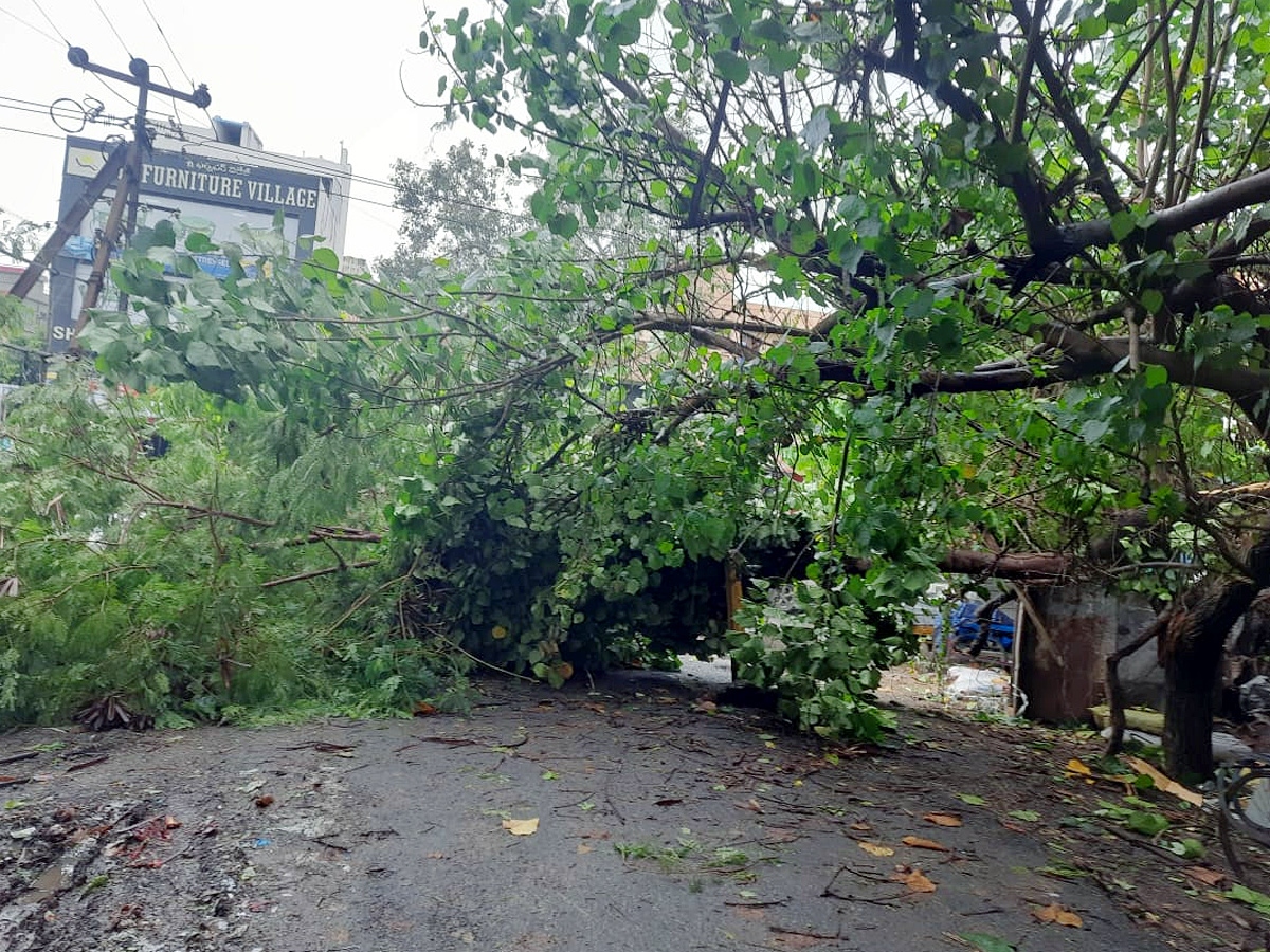 Cyclone Montha Hits Andhra Pradesh Photos36