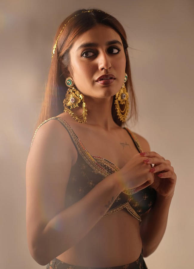 Heroine Priya Varrier's birthday celebration (Photos)14