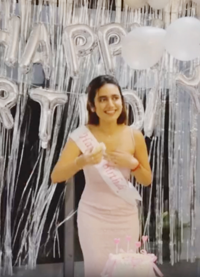 Heroine Priya Varrier's birthday celebration (Photos)5