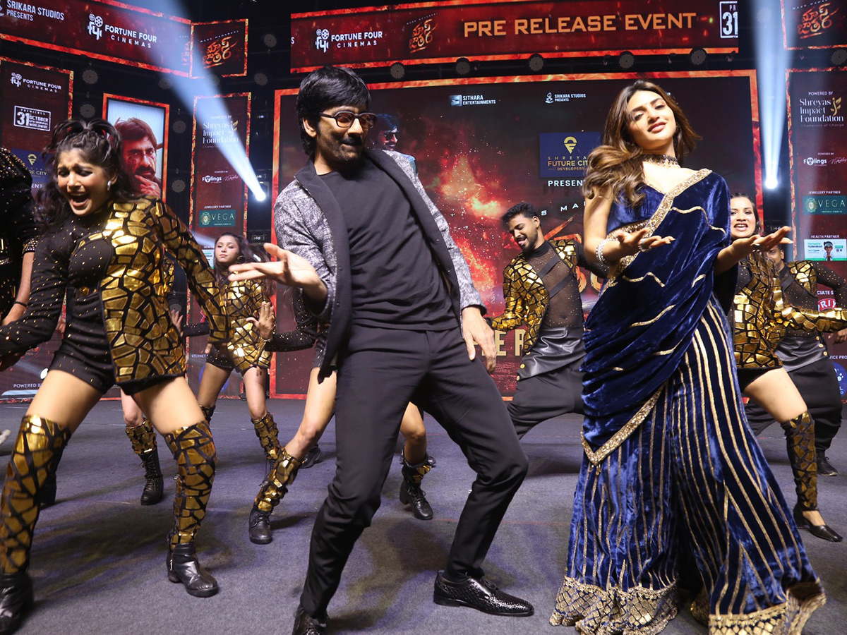 Ravi Teja Mass Jathara Movie Pre Release Event Photos16