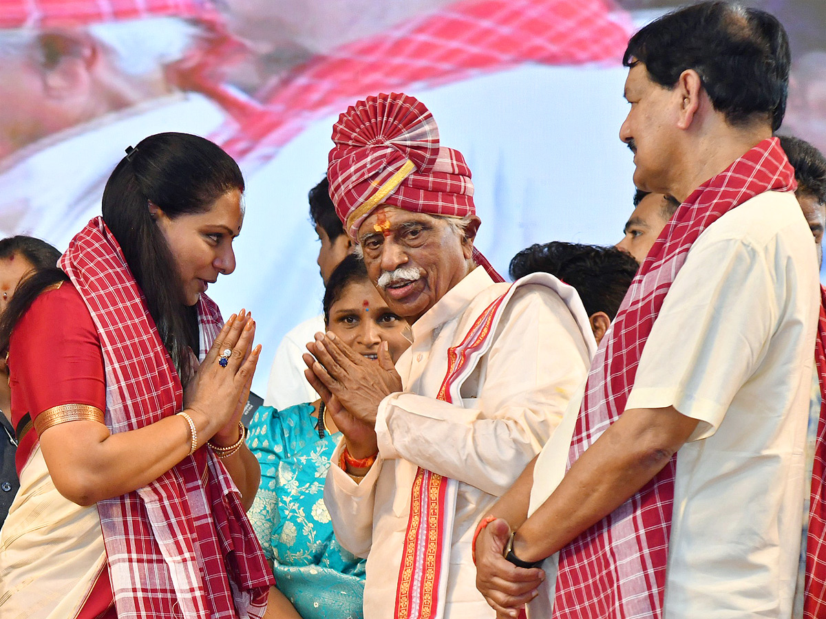 Bandaru Dattatreya Started Alai Balai Program in Nampally Exhibition Photos6