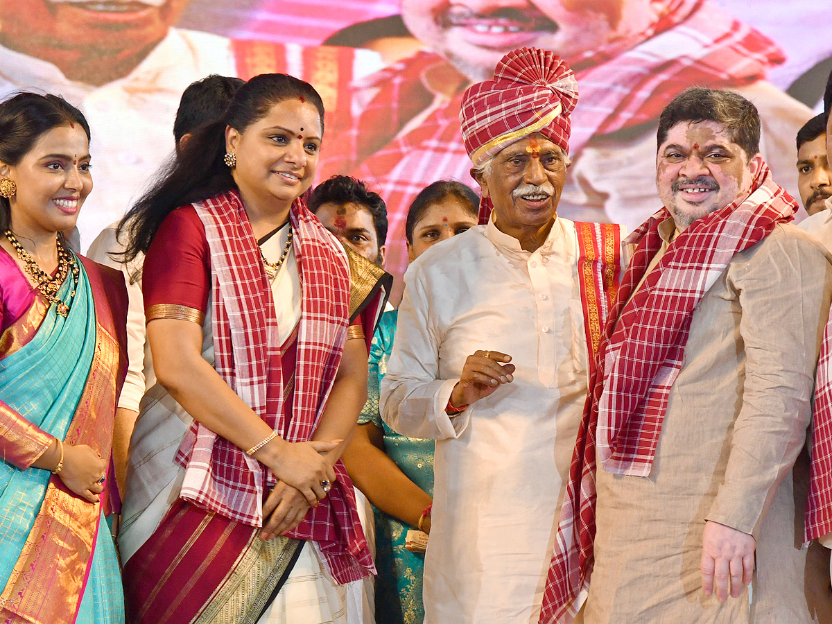 Bandaru Dattatreya Started Alai Balai Program in Nampally Exhibition Photos8