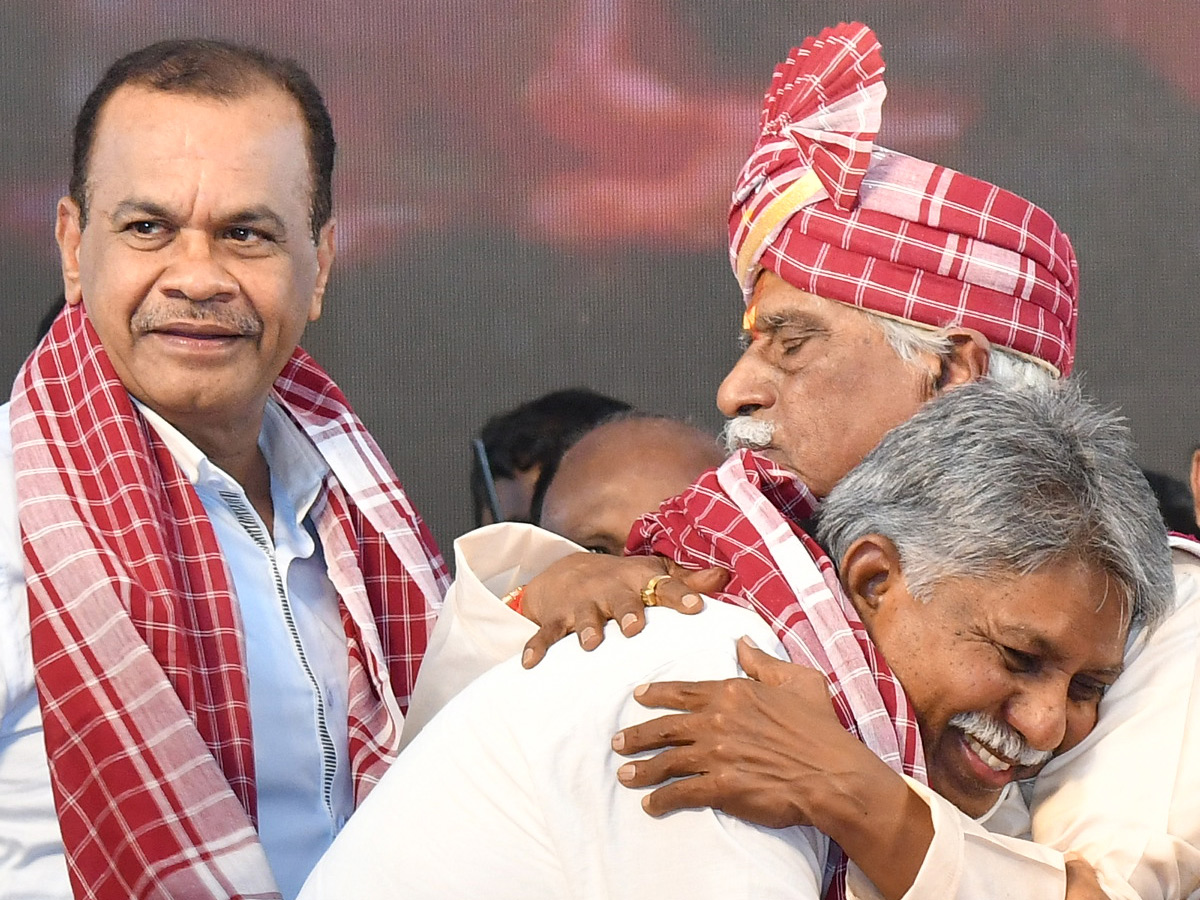 Bandaru Dattatreya Started Alai Balai Program in Nampally Exhibition Photos15
