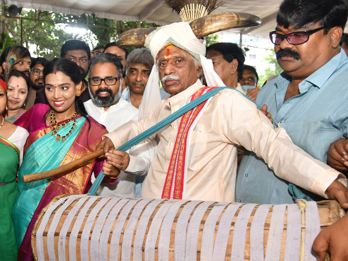 Bandaru Dattatreya Started Alai Balai Program in Nampally Exhibition Photos18