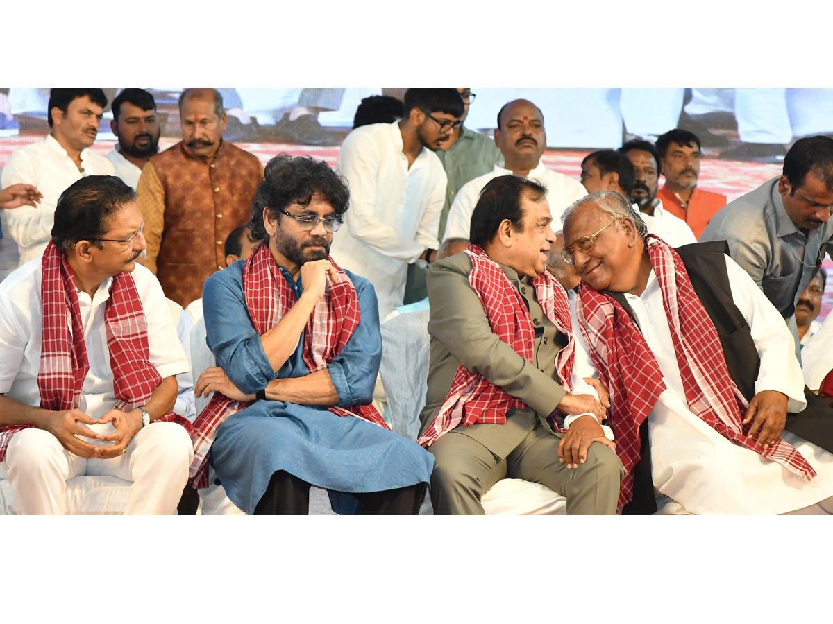 Bandaru Dattatreya Started Alai Balai Program in Nampally Exhibition Photos21