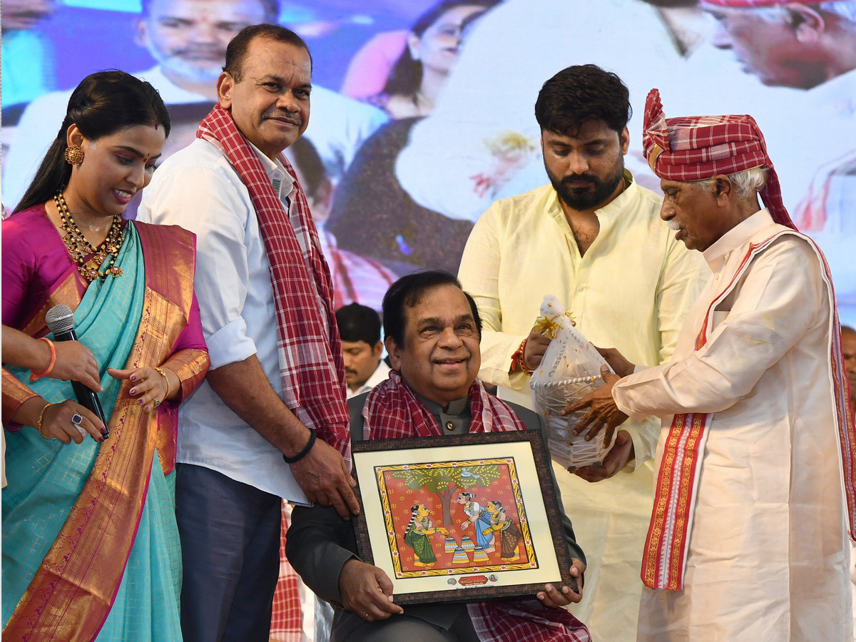 Bandaru Dattatreya Started Alai Balai Program in Nampally Exhibition Photos28