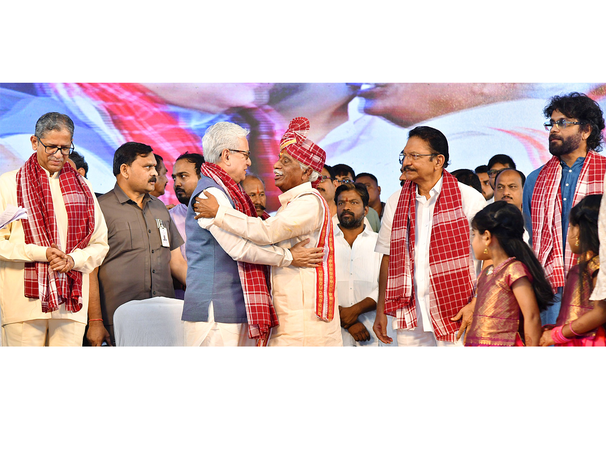 Bandaru Dattatreya Started Alai Balai Program in Nampally Exhibition Photos3