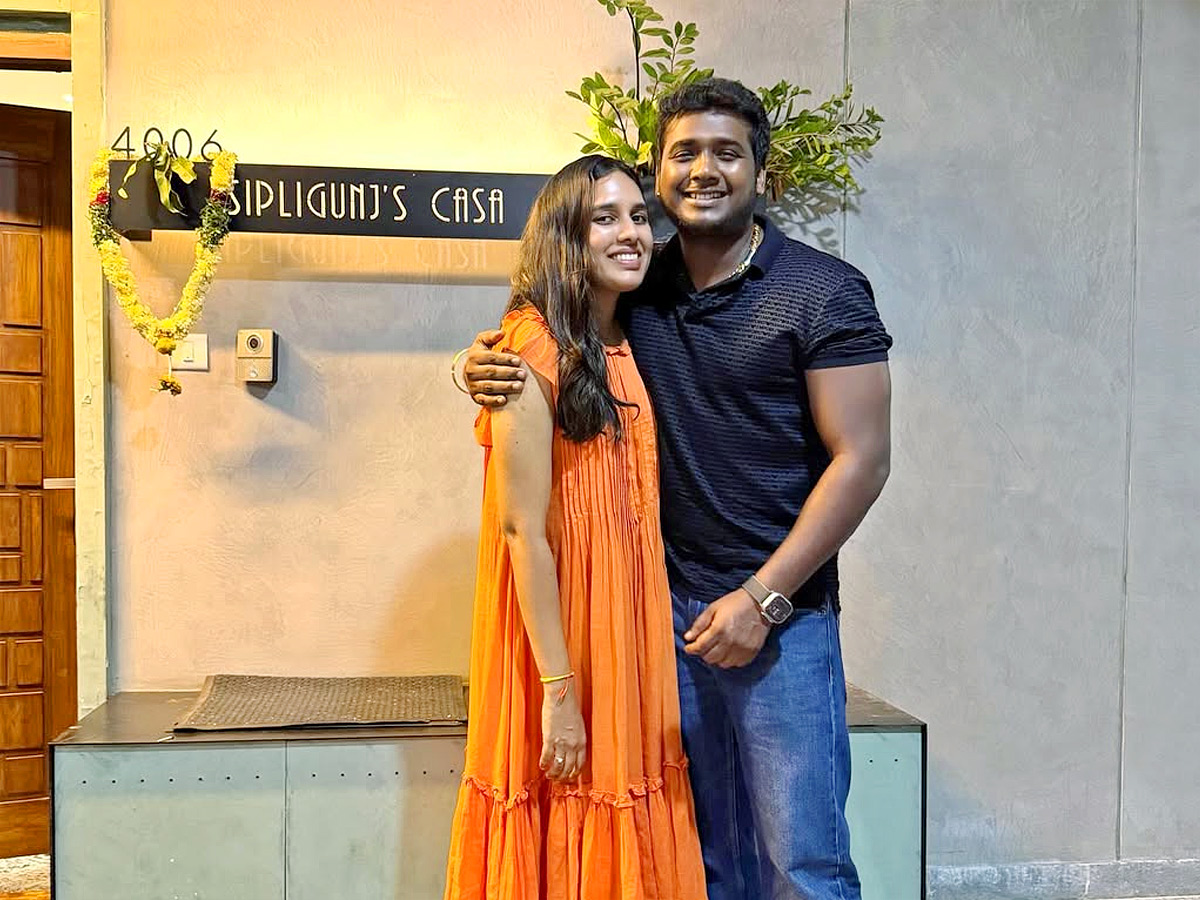  Singer Rahul Sipligunj celebrates Dussehra with his Fiancee PHotos6