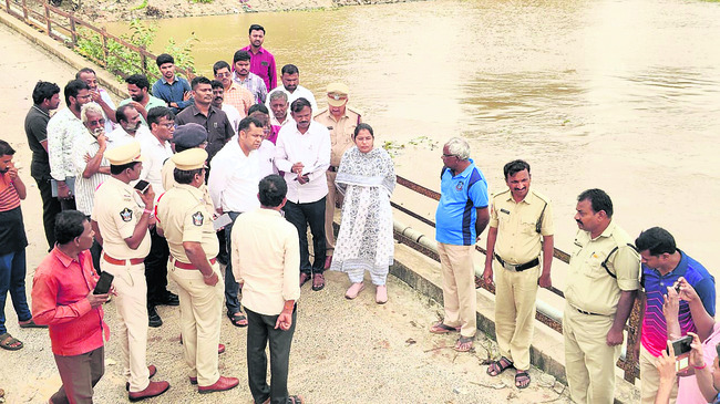 తప్పిన ఘోర ప్రమాదం 1