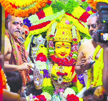 భారతదేశం సంప్రదాయాలకు నిలయం1