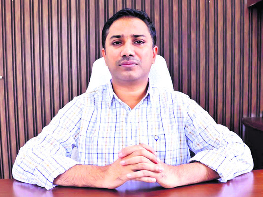 అధికారులు  అప్రమత్తం ఉండాలి
1