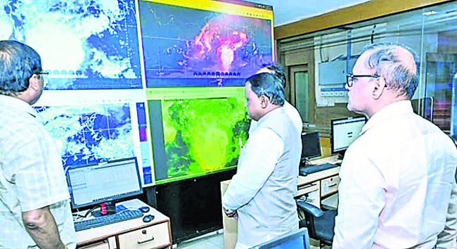 స్తంభించిన రాకపోకలు 4