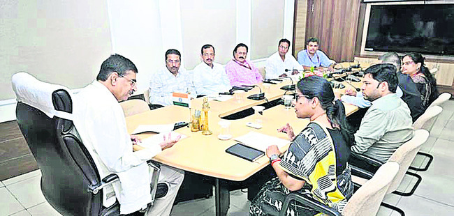 విజిలెన్స్ వలలో పోలీసు అధికారి   2