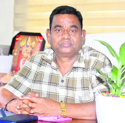 చేతికొచ్చినా కోయలేదు 
1