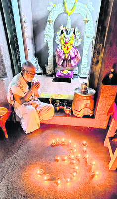 సోమేశ్వరాలయంలో కార్తీక దీపోత్సవం2